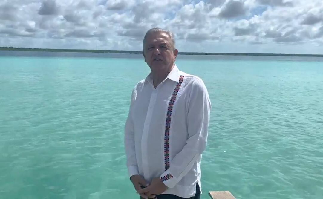 El presidente Andrés Manuel López Obrador en Bacalar  (Foto: tomada de video)