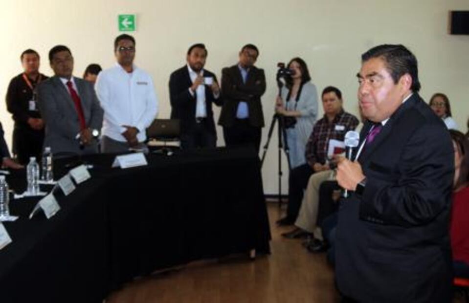 Formalizan cuatro aspirantes su registro para gobernador de Puebla