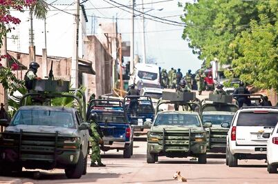 Militares retienen a 62 durante operativo en Sinaloa