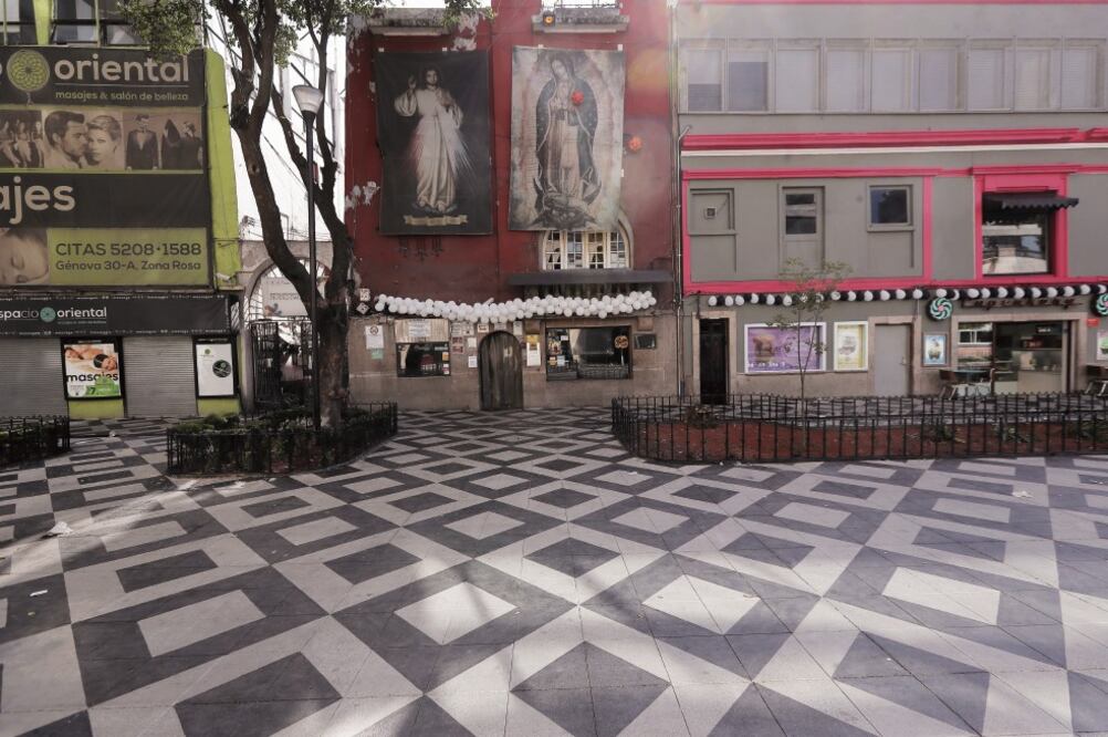Aunque en Havre se liberaron los accesos hacia una plaza comercial, un hotel y propiedades privadas, están pendientes por concluir las banquetas y la continuación hacia Insurgentes, a la altura de la estación del Metrobús Hamburgo (FOTOS: ALEJANDRO ACOST)