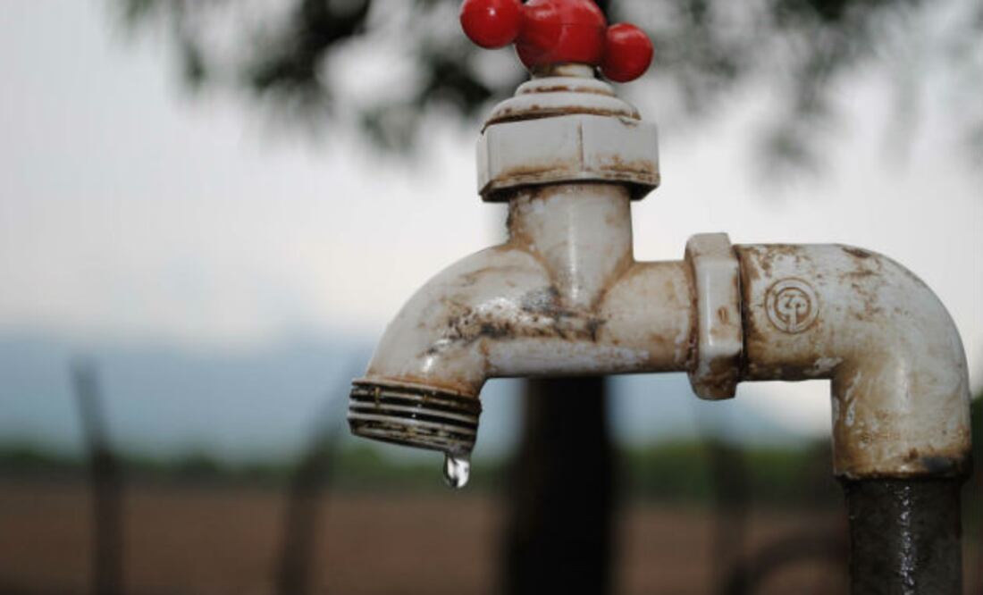 Olivia Garza apuntó que la crisis hídrica provocada por la contaminación y el desperdicio del agua, aunado a la sobreexplotación de los mantos acuíferos, obliga a aplicar una política de investigación en materia de agua. Foto: Especial