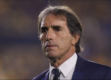 Guillermo Almada gana adeptos en la carrera para ser DT de la Selección Mexicana