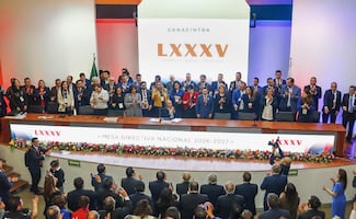 Medina Ortega asume presidencia de Canacintra; afirma que industria y pequeñas empresas requieren incentivos para crecer