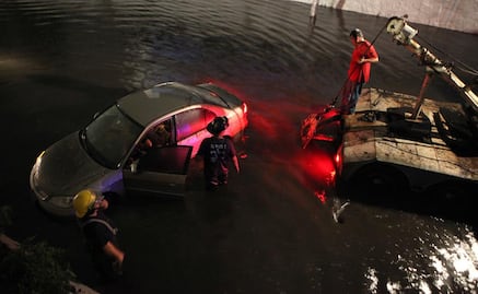¿El seguro cubre los daños si mi auto se inunda?