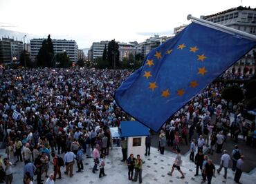 Marchan miles en Grecia; piden permanecer en eurozona