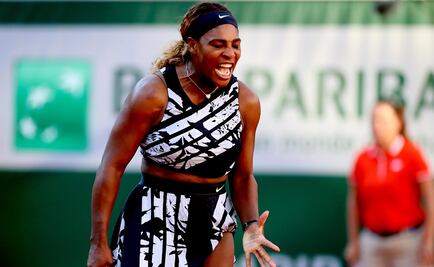 Serena Williams corre a tenista de sala de prensa