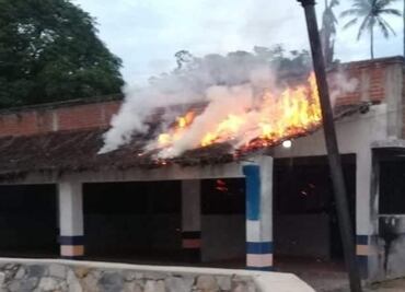 Queman instalaciones del Consejo Electoral de Laollaga, Oaxaca