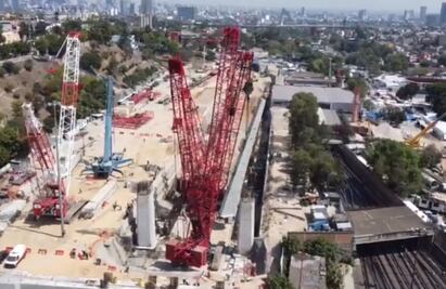 Colocan la primera columna de la estación Observatorio del Tren Interurbano "El Insurgente"