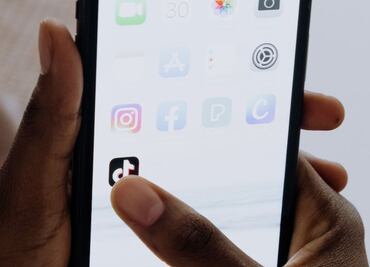 Mujer relata la muerte de su esposo de manera impensada en TikTok