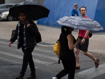¡No olvides el paraguas! Clima en CDMX se mantiene caluroso y con ligeras lluvias hoy, 21 de abril