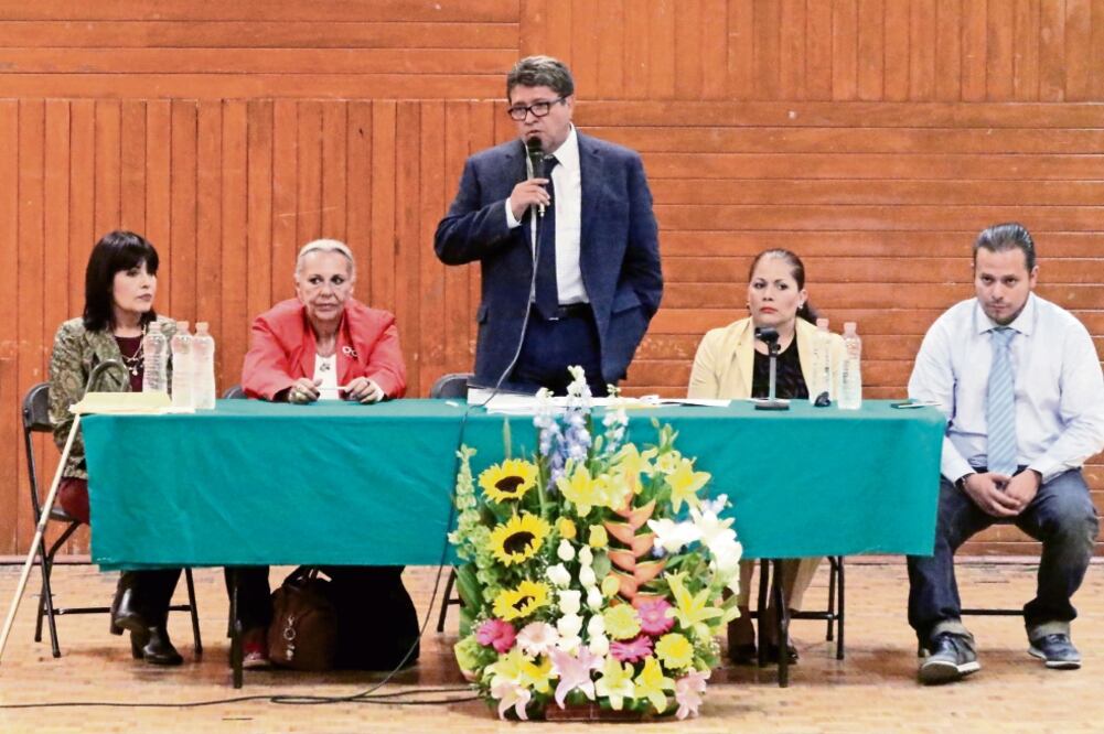 El delegado firmó un convenio con Teresa Ulloa, presidenta de la Coalición contra el Tráfico de Mujeres y Niñas en América Latina y el Caribe (ESPECIAL)