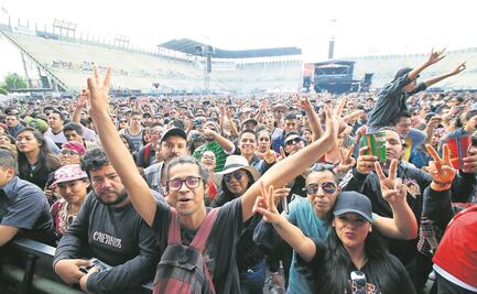 Analizan poner entre canciones mensajes contra coronavirus en el Vive Latino