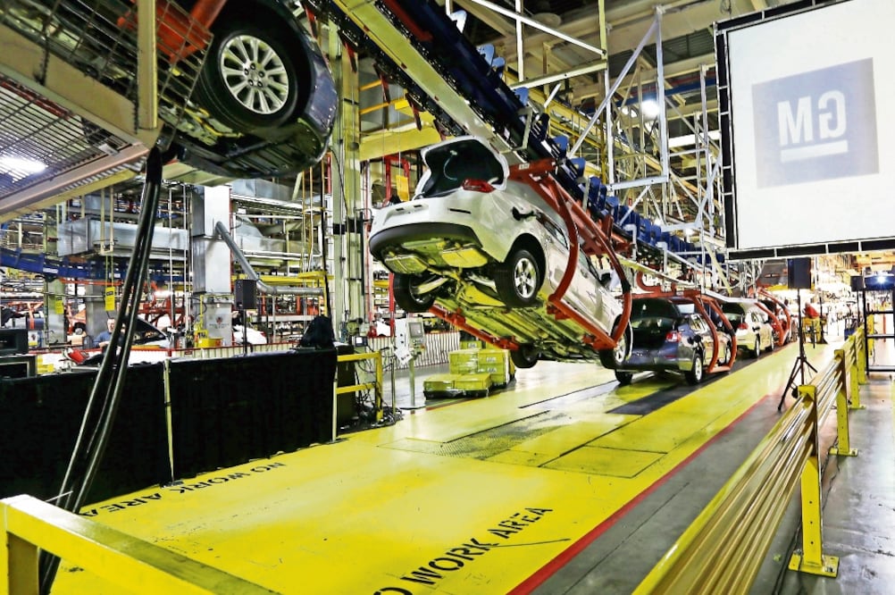 Respaldo. General Motors de México aseguró que pese a una posible fabricación de autos nuevos en Arlington, no se va trasladar producción del país a EU. (ORLIN WAGNER. AP)