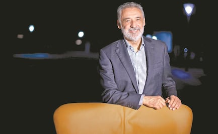 A líderes populistas les es útil tomar a la prensa como enemigo: Lázaro Ríos