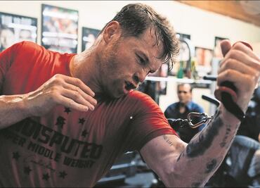 Canelo Álvarez quiere pelear en Inglaterra