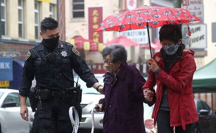 Hombre ataca a mujer asiática de 75 años en EU; ella se defiende y lo manda al hospital