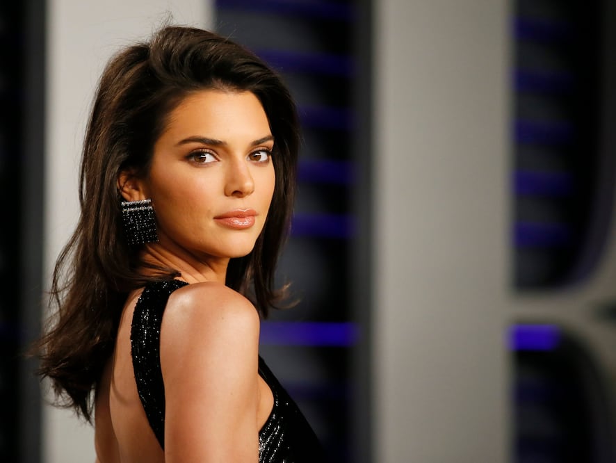 Kendall Jenner asistió a la after-party de los Oscar de Vanity Fair. Foto: REUTERS