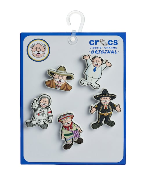 Jibbitz packs con cinco figuras del Dr. Simi. Foto: Cortesía Crocs