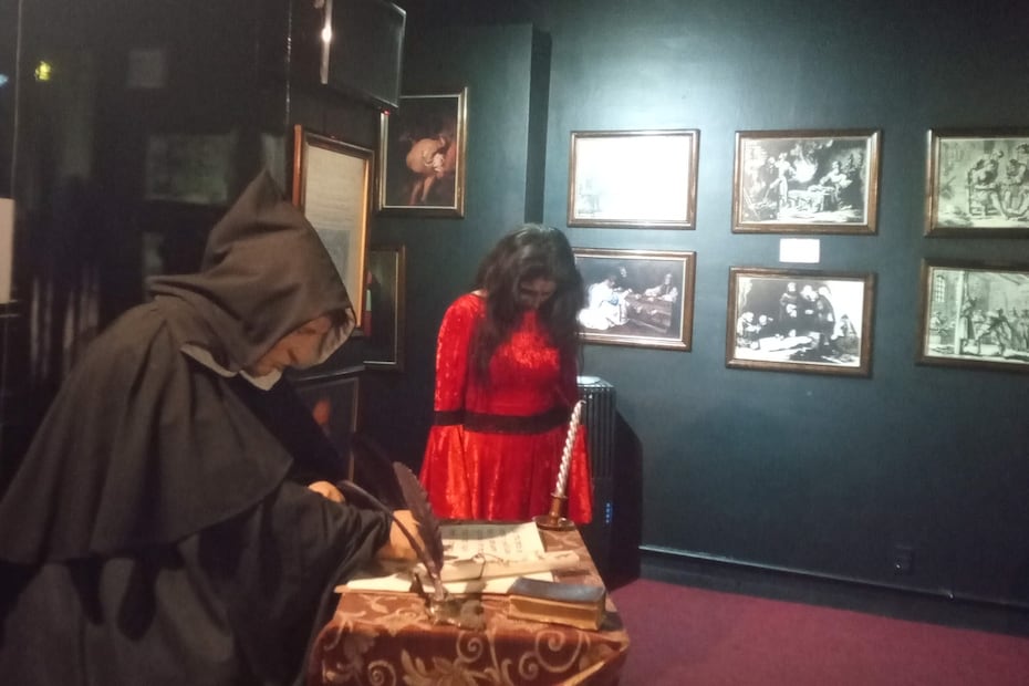 El recorrido combina historia, terror y teatro en un ambiente completamente inmersivo.

Foto: Cortesía