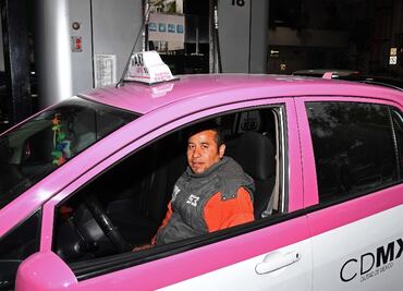 Taxista recorre cinco gasolineras para poder trabajar ante desabasto