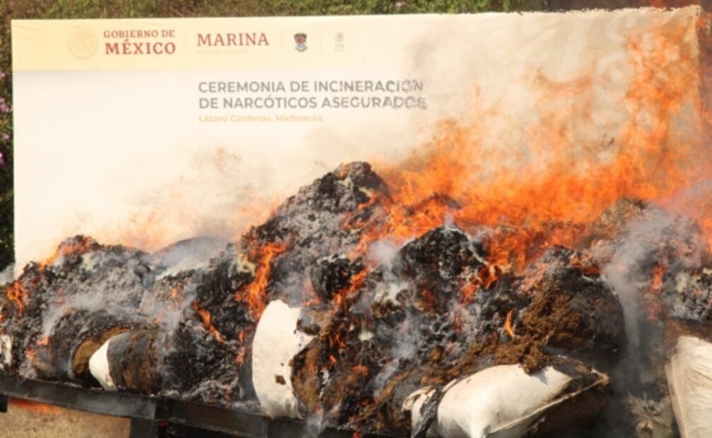 Elementos de la Marina y FGR aseguran 959 kilogramos de marihuana en Michoacán