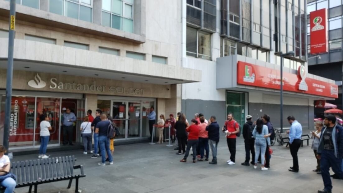 Aumenta afluencia en cajeros; bancos garantizan servicios ante Covid-19