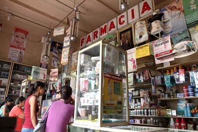 Personal de farmacias deberá capacitarse antes de 2016