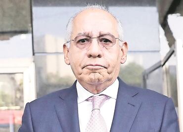 Pide ex procurador versión en su contra