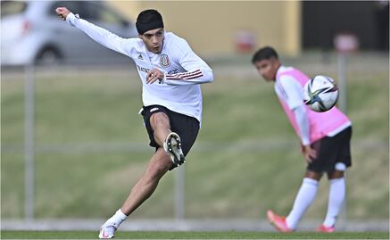 Raúl Jiménez viajará a El Salvador con la Selección Mexicana