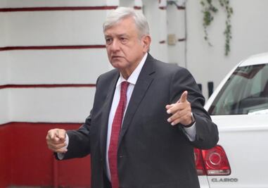 AMLO no descarta aplicar en su gobierno "pobreza franciscana"