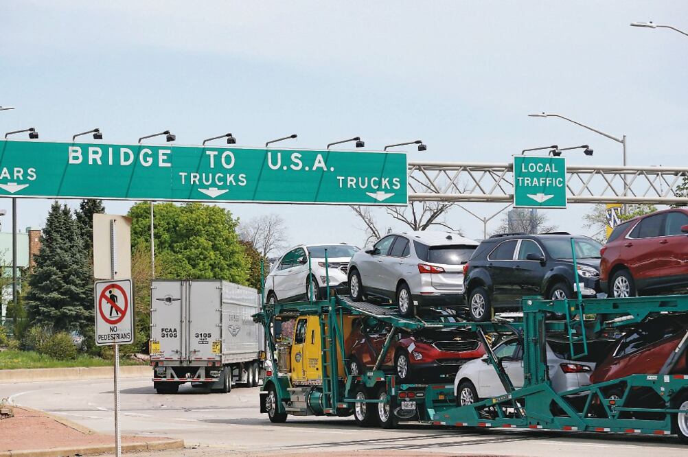 Canacintra asegura que a pesar de que Trump dijo que el TLCAN es injusto, hay ganancias para todos, como se observa en el sector automotriz. (REBECCA COOK. REUTERS)