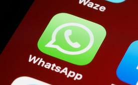 Por qué aparece un punto verde junto a tus contactos de WhatsApp
