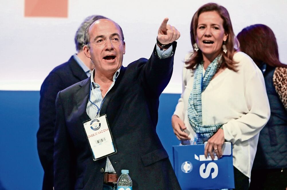 “Andrés Manuel López Obrador creo que ha llegado ya o está por arribar al millón de spots personales, lo cual crea una contienda totalmente inequitativa”, Felipe Calderón, ex presidente de México