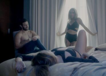 María León sí ha pensado en hacer un trío sexual