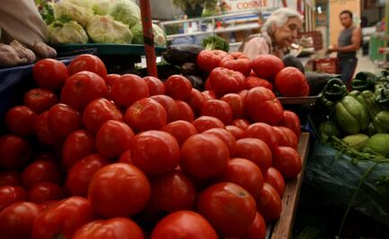 Analizan medidas para que dólar no impacte en precios