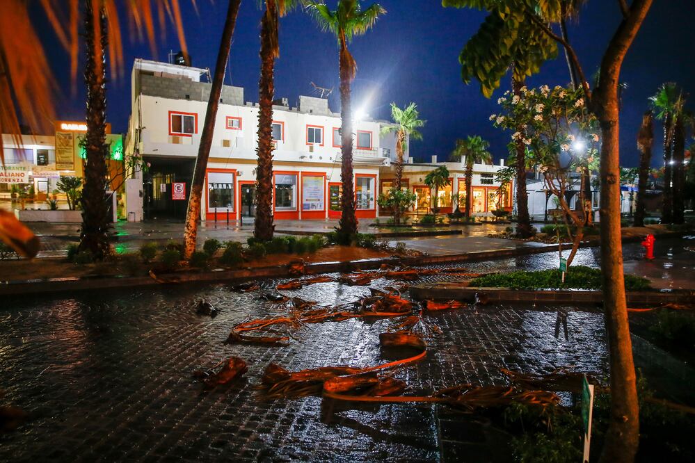 Aspecto de un hotel en Los Cabos por el paso de "Bud". Foto: EFE