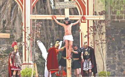 Jesús muere en la cruz en solitario por segundo año