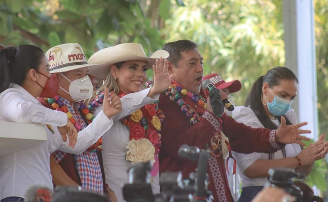 La candidata de Morena arrancó su campaña en la colonia La Laja en Acapulco. Foto: Facebook @EvelynSalgadoP