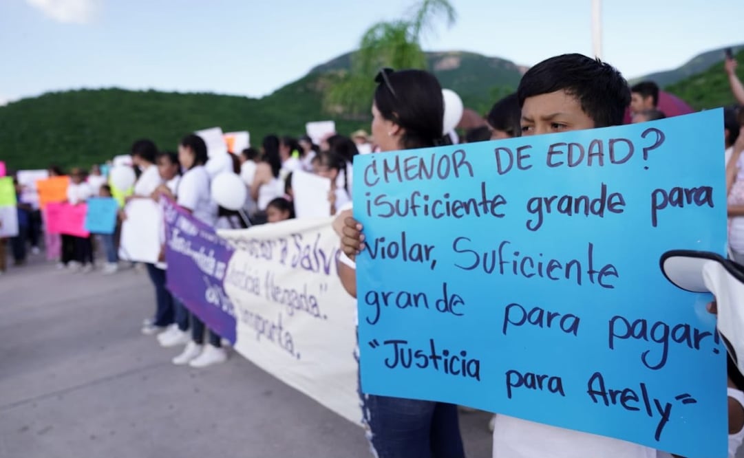 Marchan por Areli, agredida física y sexualmente por adolescente de 13 años en Zacatecas; exigen reformar la ley para adolescentes.
Foto: Diana Valdez