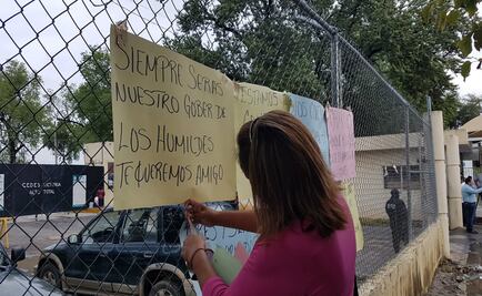 Se reúnen simpatizantes de Eugenio Hernández en penal