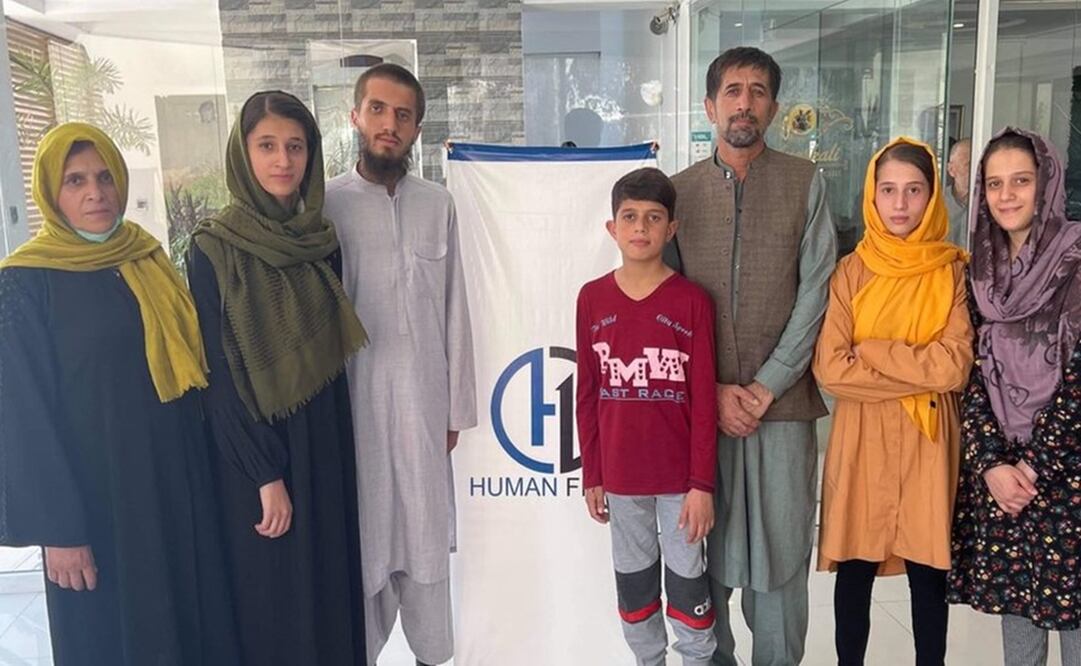 Aman Khalili (3o desde la derecha) y su familia. Foto: Cortesía