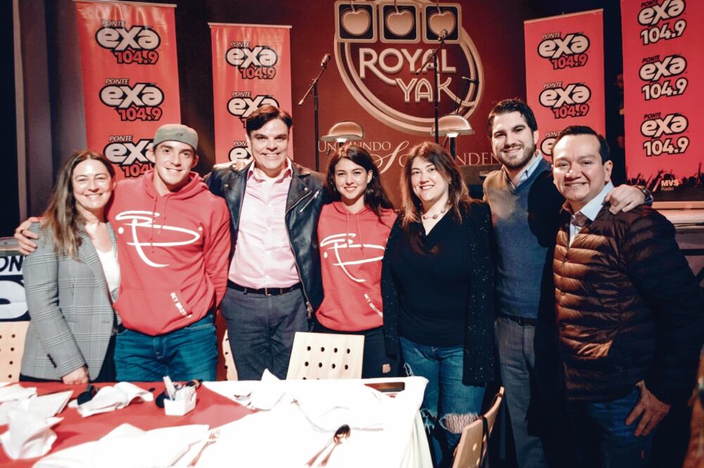 Jessie realizó una convivencia con sus radioescuchas con motivo de Día del Amor y la Amistad. (CORTESÍA)