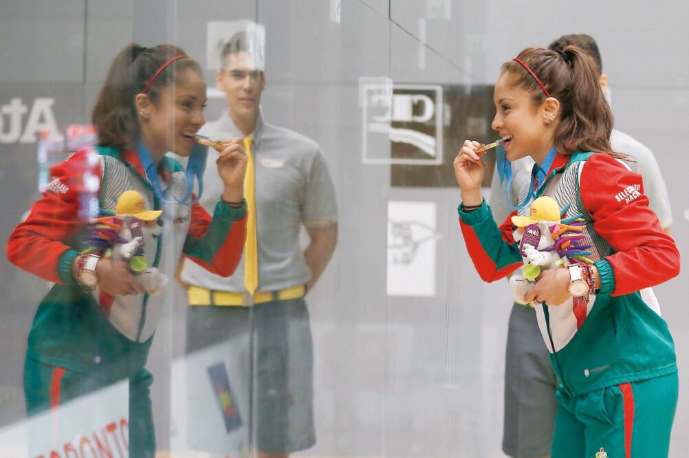 La potosina mantiene el nivel y arrasa en cuanto torneo de racquetbol interviene para conserva su hegemonía sin que haya quien pueda eclipsarla (JULIO CORTEZ. AP)