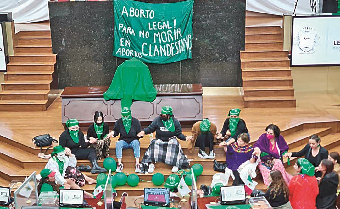 La discusión por la despenalización en Durango se extendió por nueve horas; activistas estuvieron a la espera de la votación.