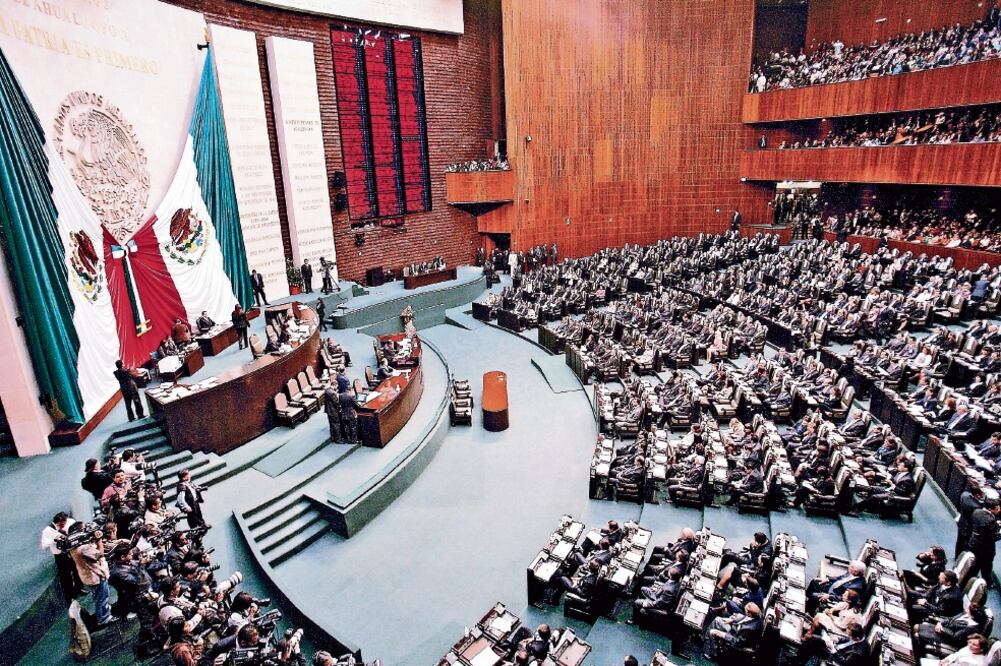 La FEPADE informó que ayer pidió a la Cámara de Diputados que inicie el proceso de desafuero en contra de la diputada con licencia por Morena en Veracruz, quien fue captada recibiendo dinero “para su campaña”. (ARCHIVO EL UNIVERSAL)
