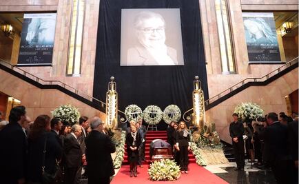Miguel León-Portilla es despedido en el Palacio de Bellas Artes