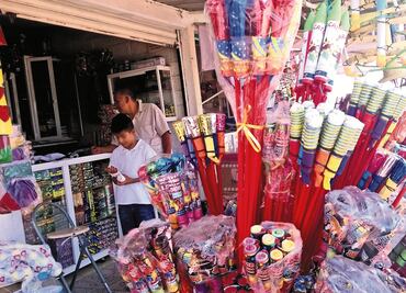 Vecinos de Tultepec denuncian almacenes clandestinos de pirotecnia
