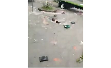 Rescatan a 6 personas arrastradas por corriente en Tlalnepantla tras tormenta