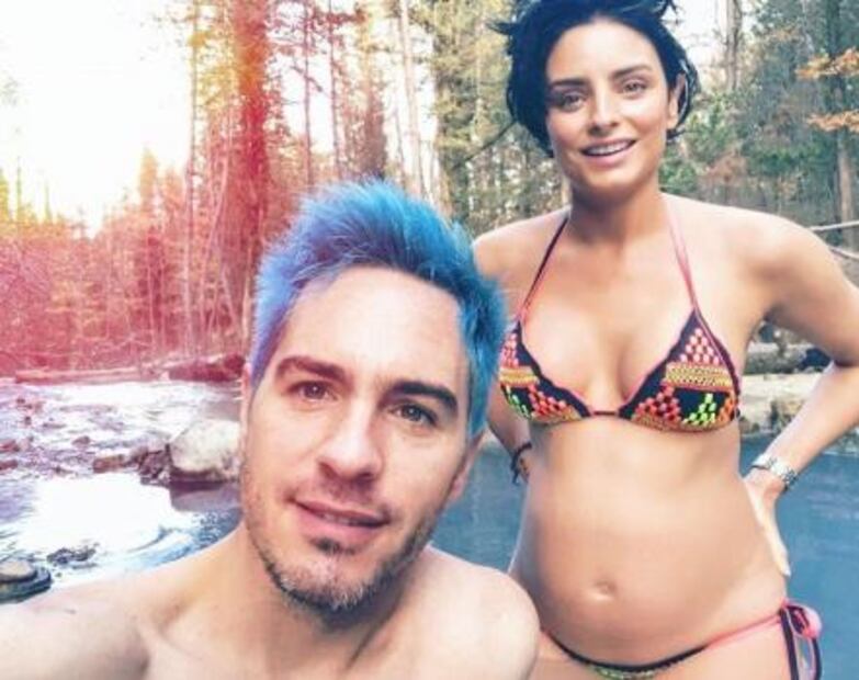 Aislinn Derbez muestra su embarazo en bikini 