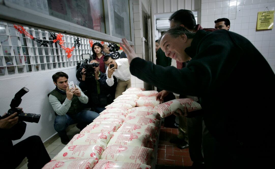 José Antonio Meade visitó una lechería Liconsa. Foto Iván Stephens/ EL UNIVERSAL 